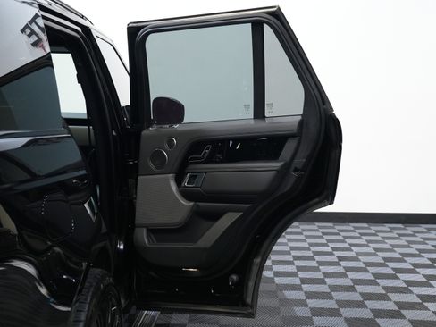 Used 2019 Land Rover Range Rover Supercharged image 25