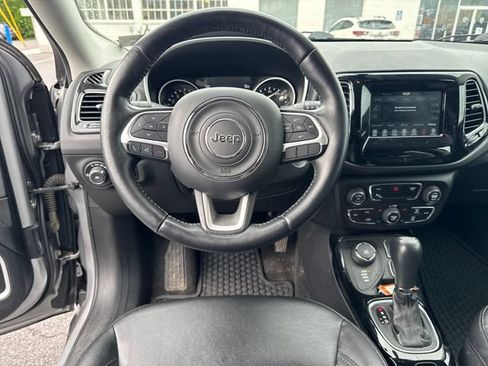 Used 2019 Jeep Compass Latitude AWD/4WD image 14