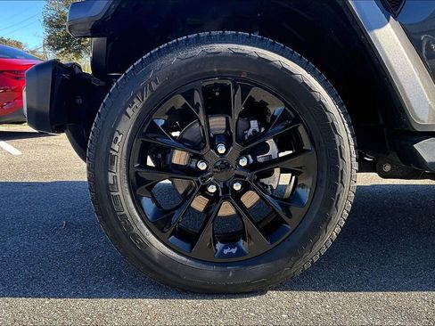 Used 2021 Jeep Wrangler Unlimited Sahara w/ Cold Weather Group image 32