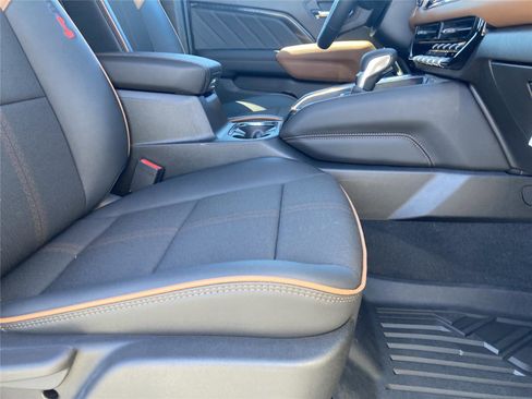 New 2026 GMC Canyon AT4 image 17