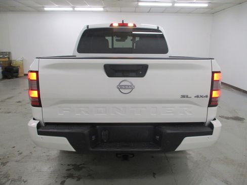 New 2025 Nissan Frontier SL image 4