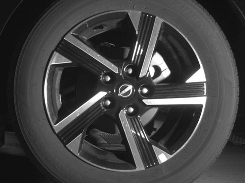 Used 2025 Nissan Sentra SV FWD image 17