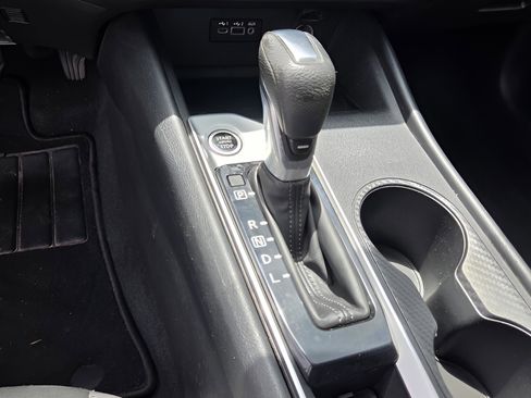 Used 2020 Nissan Altima 2.5 S FWD image 21