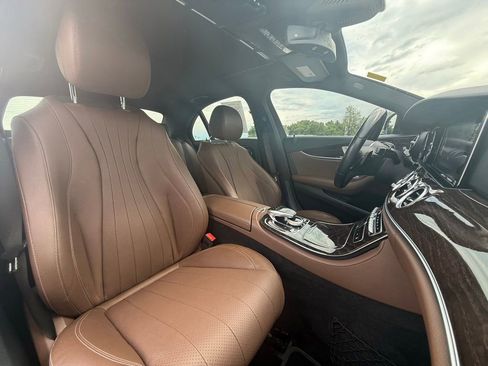 Used 2020 Mercedes-Benz E 350 4MATIC Sedan image 32