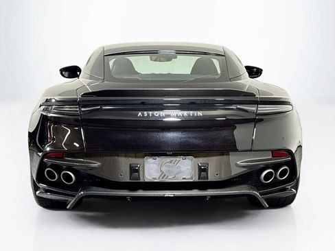 Used 2023 Aston Martin DBS Coupe RWD image 4