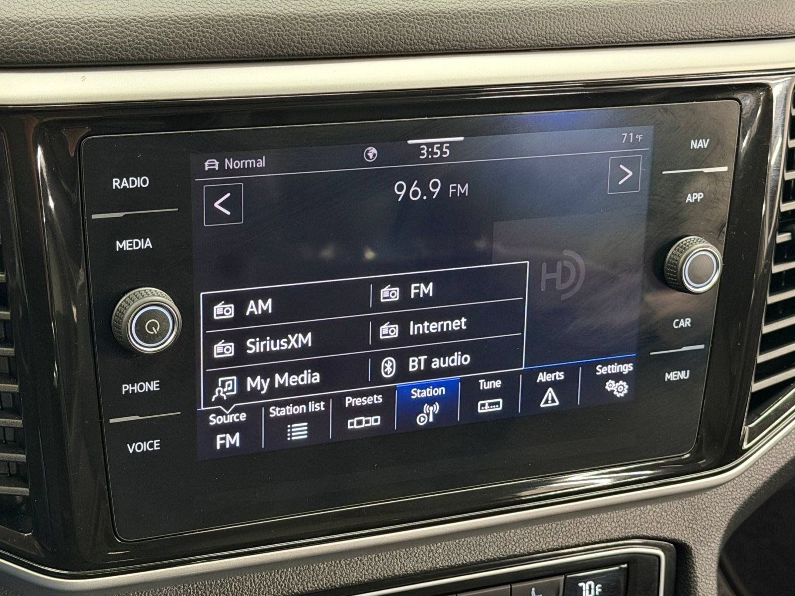Used 2021 Volkswagen Atlas SEL AWD/4WD image 23