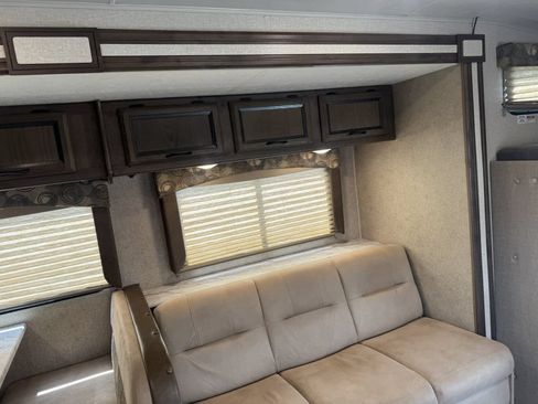 Used 2017 Ford E-450 and Econoline 450 Super Duty w/ Motorhome Prep Package RWD image 40