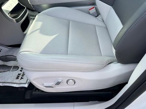 New 2026 Hyundai Ioniq 9 SEL image 7
