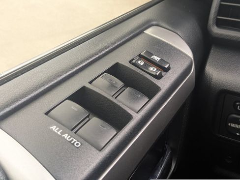 Used 2018 Toyota 4Runner Limited AWD/4WD image 11
