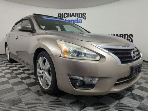 Used 2014 Nissan Altima 3.5 SL w/ Technology Package image 6