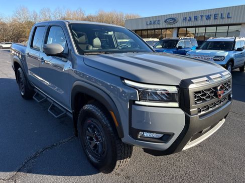 Used 2025 Nissan Frontier PRO-4X w/ Pro Premium Package image 1
