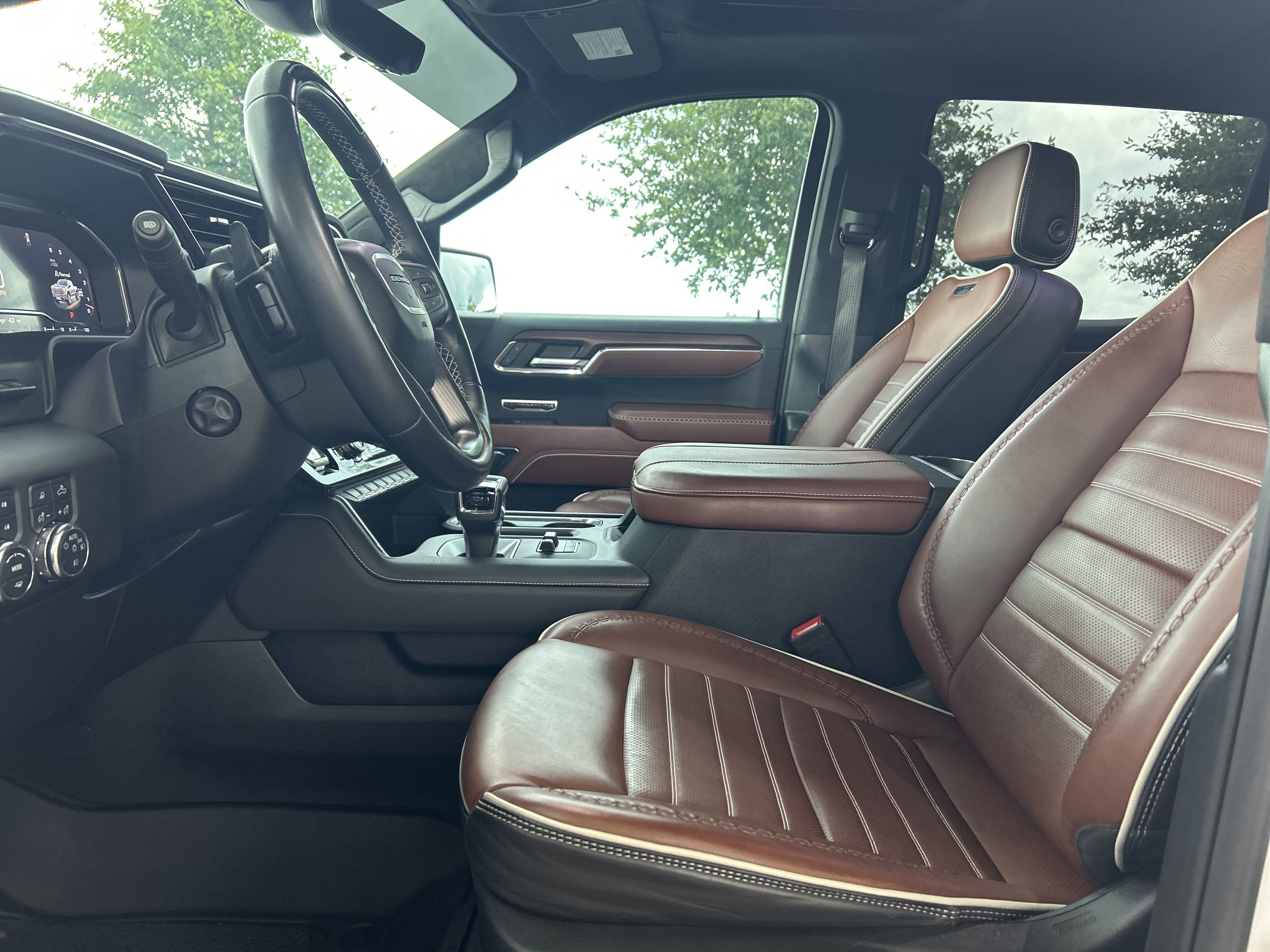 Used 2024 GMC Sierra 1500 Denali Ultimate AWD/4WD image 24