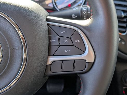 Used 2018 Jeep Compass Trailhawk image 23