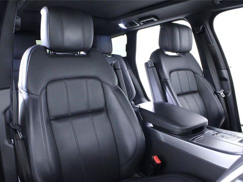 Used 2018 Land Rover Range Rover Sport HSE AWD/4WD image 18