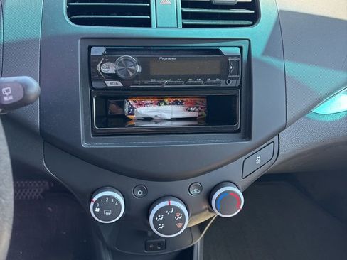 Used 2014 Chevrolet Spark LT image 10