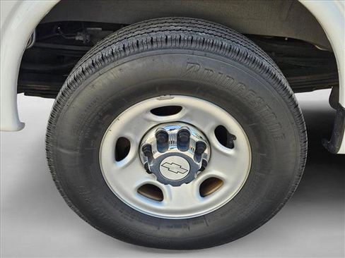 Used 2019 Chevrolet Express 3500 LT w/ LT Preferred Equipment Group RWD image 4