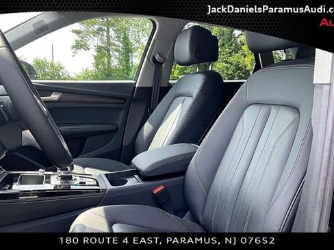 Used 2023 Audi Q5 2.0T Premium Plus w/ Premium Plus Package AWD/4WD image 17