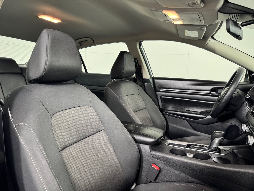 Used 2024 Nissan Altima 2.5 S FWD image 23