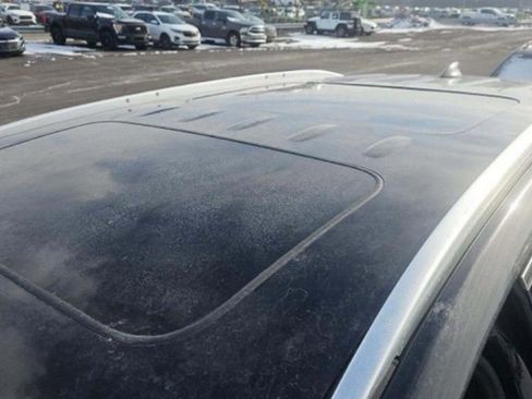 Used 2022 Buick Enclave Premium w/ Experience Buick Package image 18