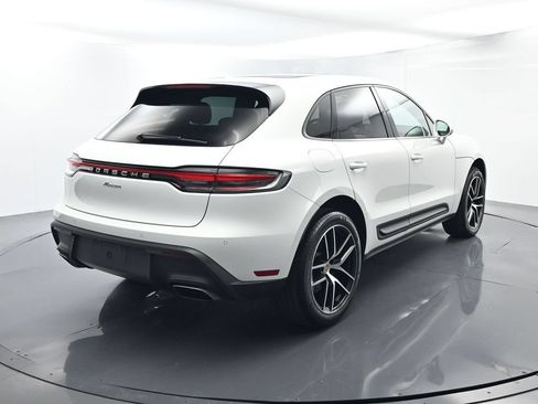 Certified 2025 Porsche Macan AWD/4WD image 14