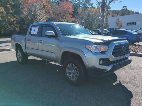 Used 2019 Toyota Tacoma SR5 image 3