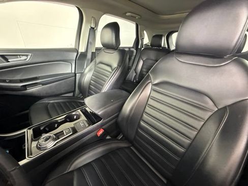 Used 2019 Ford Edge SEL w/ Equipment Group 201A AWD/4WD image 16