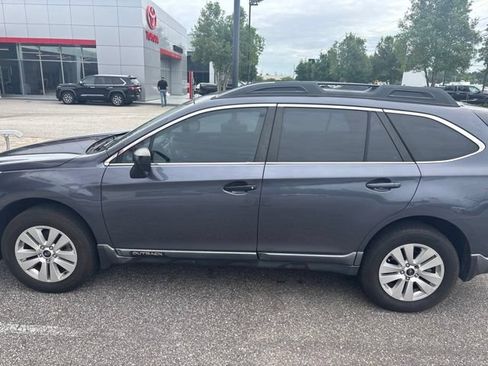 Used 2017 Subaru Outback 2.5i w/ Popular Package #2 AWD/4WD image 13