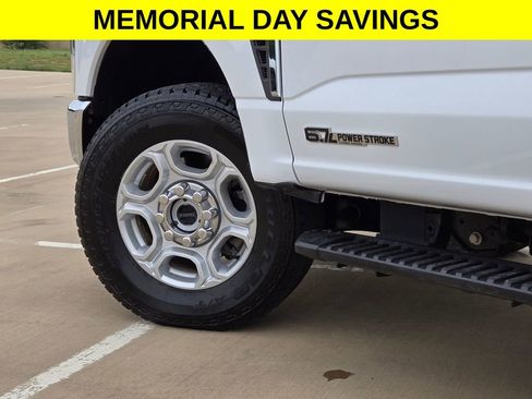 Used 2025 Ford F250 XLT w/ FX4 Off-Road Package AWD/4WD image 29