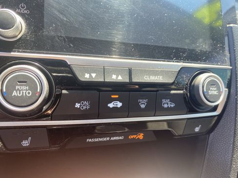 Used 2019 Honda Civic EX image 16