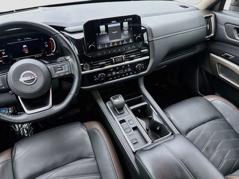 Used 2022 Nissan Pathfinder Platinum w/ Cargo Package FWD image 19