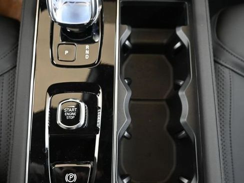 New 2026 Volvo XC90 B6 Plus w/ Protection Package Premier image 36