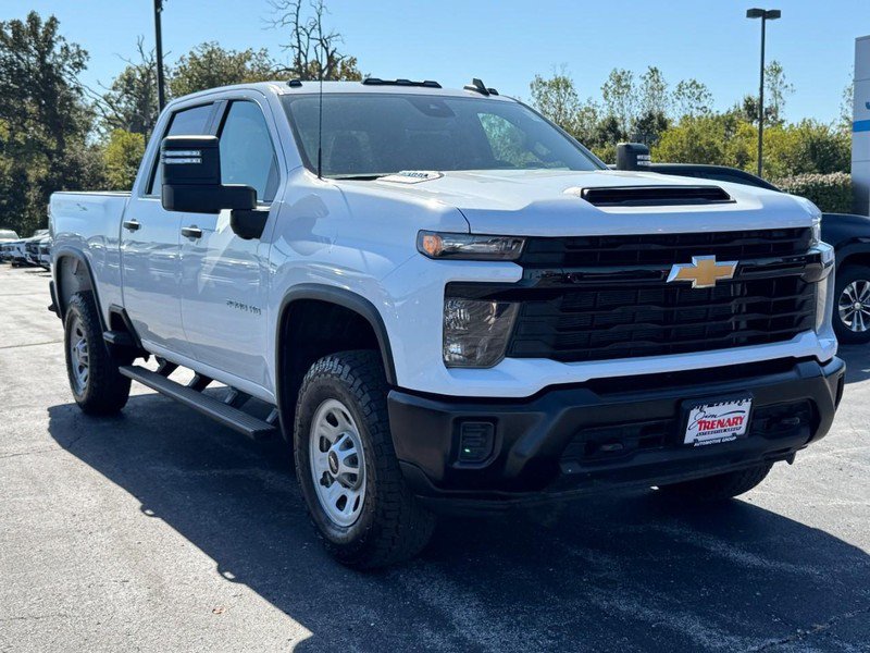 Used 2024 Chevrolet Silverado 2500 W/T w/ WT Convenience Package AWD/4WD image 2