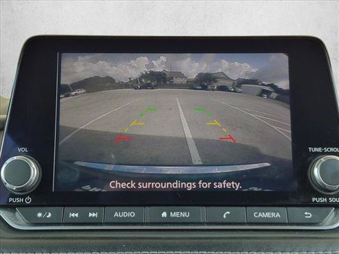 Used 2022 Nissan Rogue SV FWD image 10