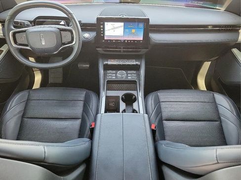 Used 2024 Lincoln Nautilus Reserve w/ Equipment Group 202A AWD/4WD image 12