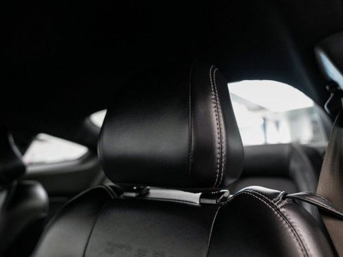 Used 2019 Ford Mustang Shelby GT350 w/ Technology Package image 32