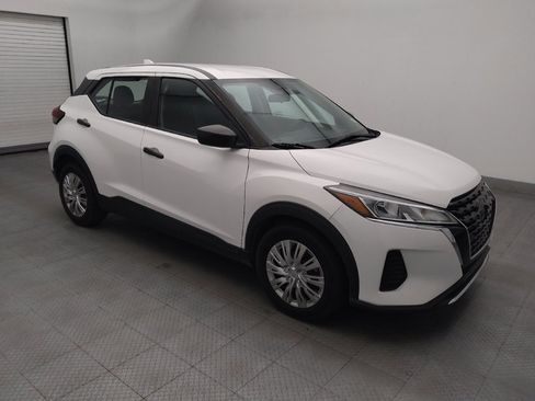 Used 2021 Nissan Kicks S FWD image 11