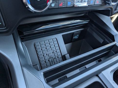 New 2026 Ford F250 Lariat w/ Black Appearance Package image 15