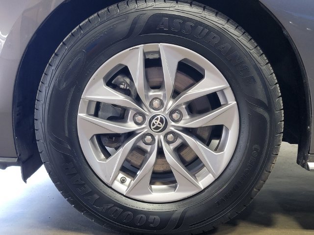Used 2022 Toyota Sienna XLE FWD image 9