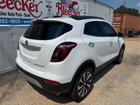 Used 2021 Buick Encore Preferred w/ Safety Package II FWD image 3