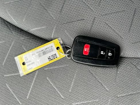 Used 2023 Toyota RAV4 XLE AWD/4WD image 23