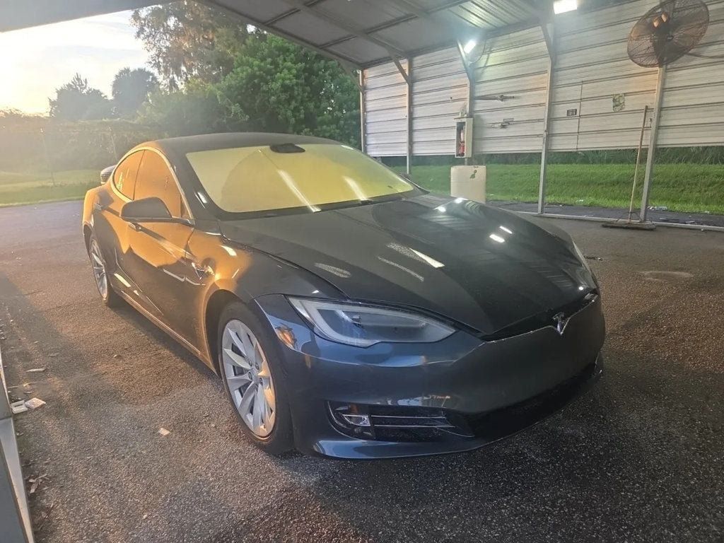 Used 2017 Tesla Model S 75 RWD image 1
