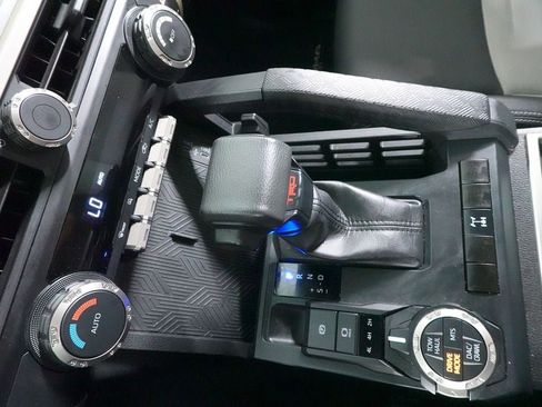 Used 2025 Toyota Tacoma TRD Off-Road image 16