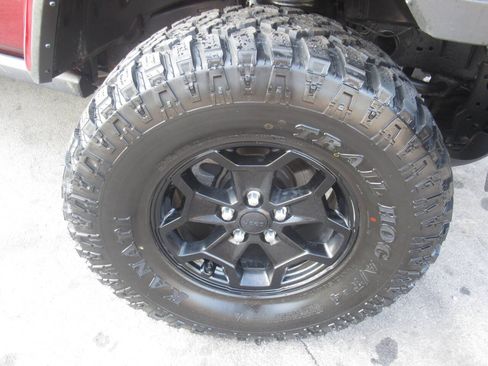 Used 2021 Jeep Gladiator Sport AWD/4WD image 5