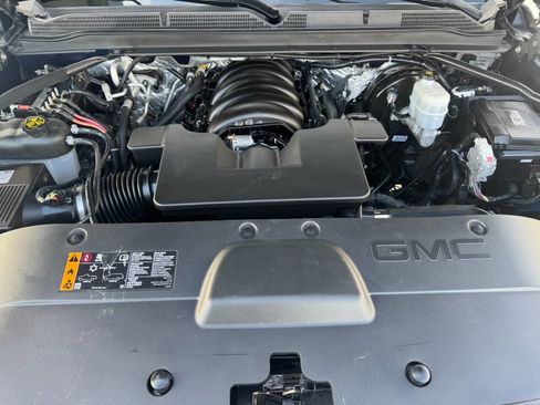 Used 2017 GMC Yukon XL Denali w/ Open Road Package AWD/4WD image 31