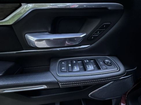 Used 2019 RAM 1500 Laramie image 16