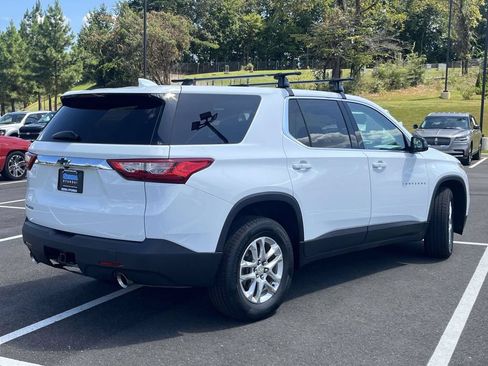 Used 2020 Chevrolet Traverse LS FWD image 3