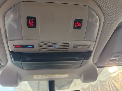 Used 2021 Subaru Ascent Premium w/ Convenience Package image 24