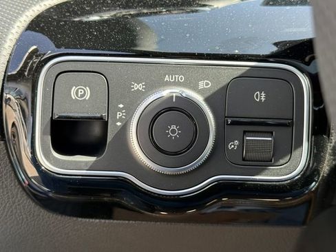 Certified 2025 Mercedes-Benz CLA 250 4MATIC image 18