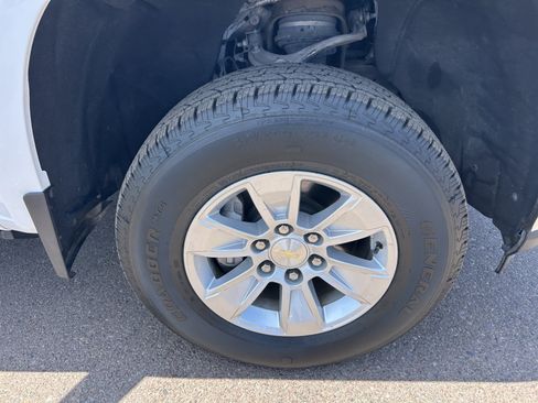 Certified 2021 Chevrolet Silverado 1500 LT AWD/4WD image 9