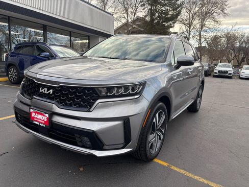 Used 2023 Kia Sorento EX image 16